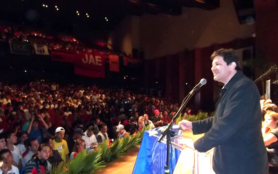 Em Goiânia, Haddad destacou as realizações do governo na área educacional nos últimos oito anos (foto: Fabiana Carvalho)