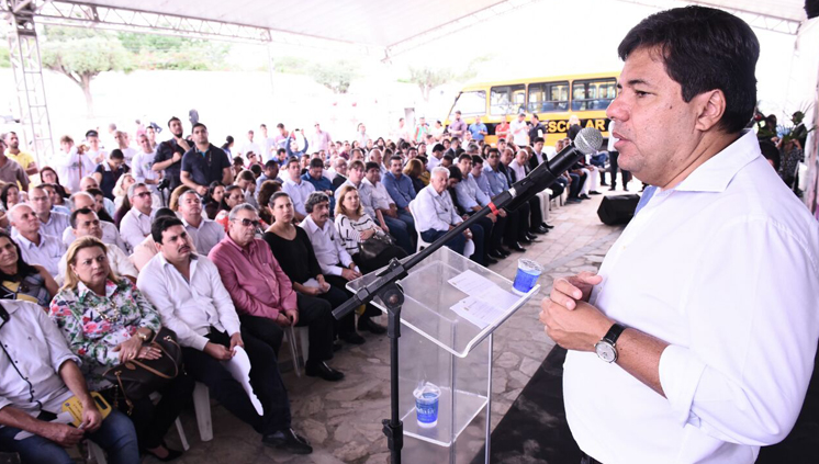 Em Gravatá, ministro Mendonça Filho enfatizou a importância da ampliação da jornada escolar no ensino fundamental, prevista pelo programa Mais Educação Foto: Rafael Carvalho/MEC)