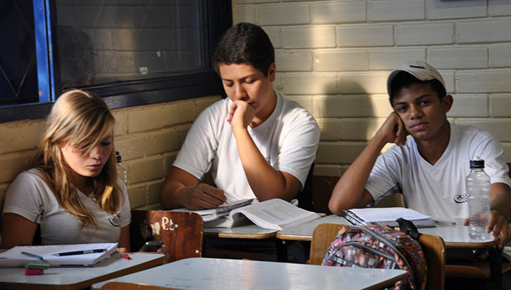 Desconstruir o mito de que a matemática é uma ciência difícil faz parte das ações da Base Nacional Comum Curricular  (foto: Fabiana Carvalho/Arquivo MEC)