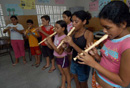 Alunos da oficina de música da escola municipal Monsenhor José Alves Landim (Foto: João Bittar)