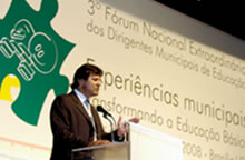 Ministro Fernando Haddad participa da abertura do 3º Fórum Nacional Extraordinário dos Dirigentes Municipais de Educação (Foto: Júlio Paes)